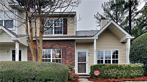 5911 Cougar Lane