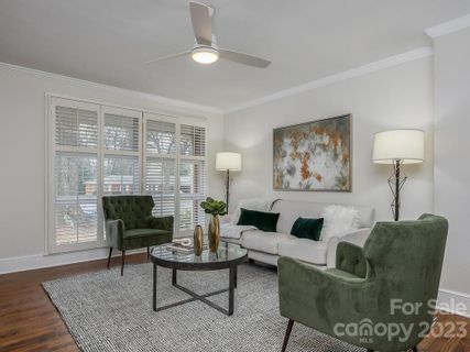 4649 Woodlark Lane