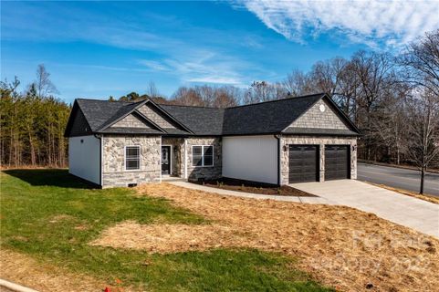 1357 20th Avenue Lane sold home in Hidden Oaks, Hickory, NC