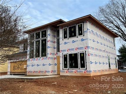 806 Mulberry Avenue