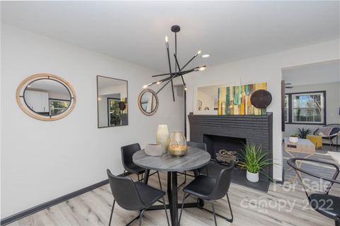 2234 Markham Court