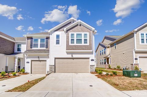 1128 Bigelow Street 377 / Briana