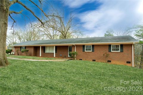 1816 Amberhill Lane