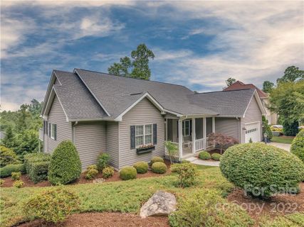 30 Bay Laurel Lane