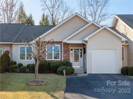 26 S Woodridge View Court sold home in Haywood Townes, Hendersonville, NC