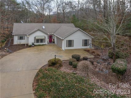 121 Stayman Court
