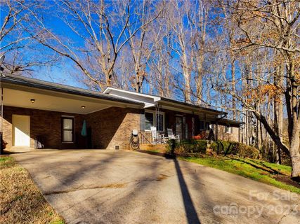 621 Poplar Drive