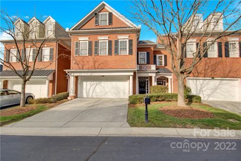 7547 Bluestar Lane