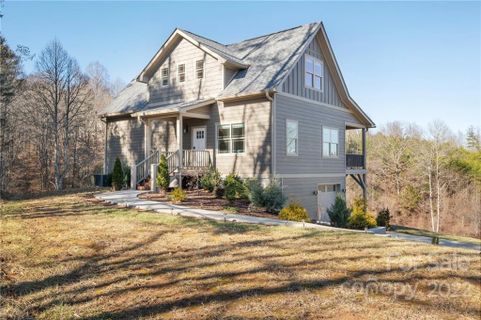 17 Spicebush Lane sold home in Spicewood Hills, Weaverville, NC