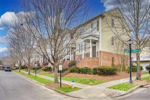 927 Lyndley Drive