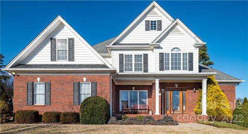 457 28th Avenue sold home in Hawks Ridge, Hickory, NC