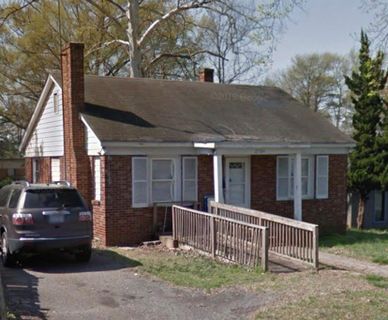 2304 Independence Boulevard sold home in Shenandoah Park, Charlotte, NC
