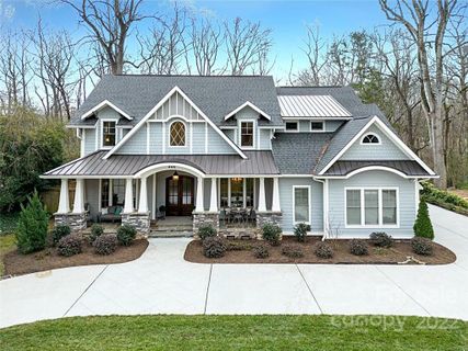 446 Wonderwood Drive