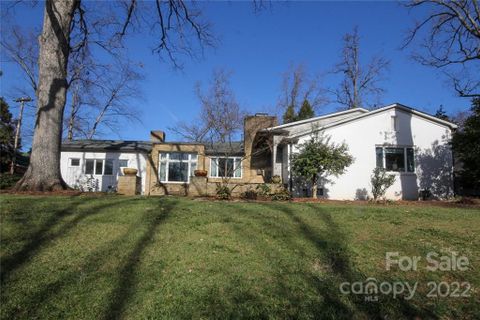 1123 Romany Road