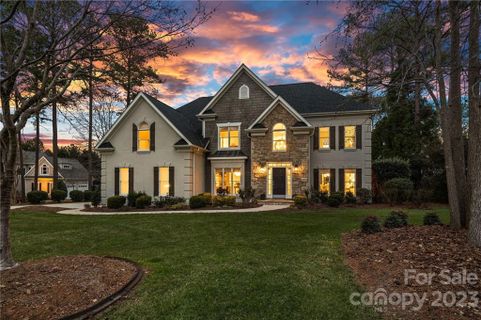 102 White Crest Court