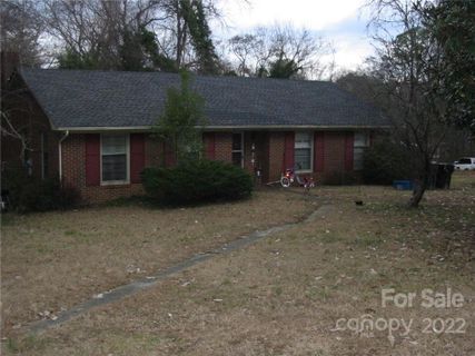 680 Lakeside Drive