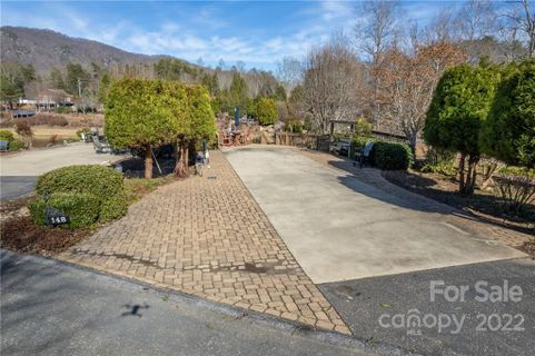 148 Cornell Circle sold home in Apple Valley Farms, Lake Lure, NC