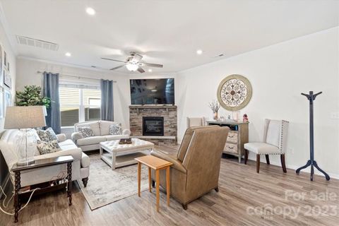1534 Starmount Cove Lane sold home in Starmount Cove, Charlotte, NC