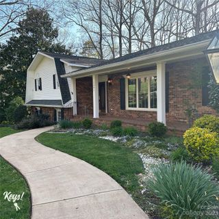 1241 10th Street Lane sold home in Rock Acres, Hickory, NC