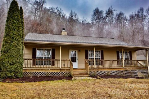 860 Safari Drive sold home in Wildcat Cove, Sylva, NC
