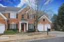 206 Robinlynn Road sold home in Matthews, SC