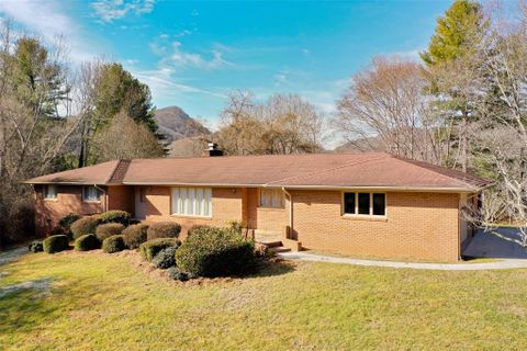 319 Ivy Hill Drive sold home in Ivy Hill, Waynesville, NC