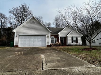 3008 Morning Mist Lane