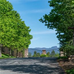2040 River Bend Lane