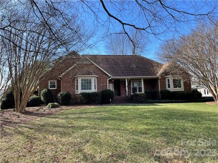 5631 Foxcrest Drive
