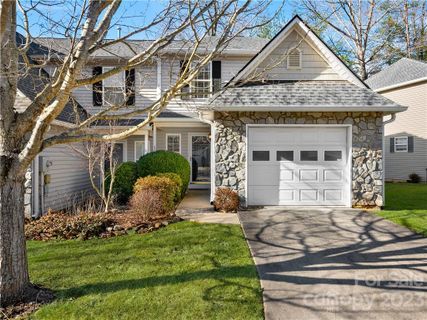 15 Willowick Drive sold home in Willoughby Run, Asheville, NC