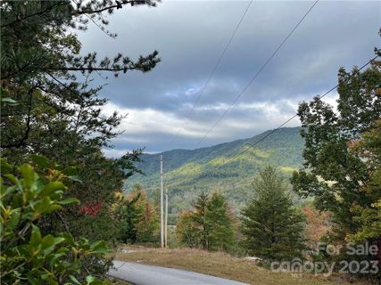 00 Sequoyah Circle 5 & 6G sold home in Oconee Falls, Marion, NC