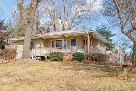 213 Wilmont Drive sold home in Woodlawn, Hendersonville, NC