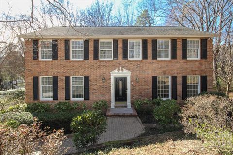 6826 Rollingridge Drive