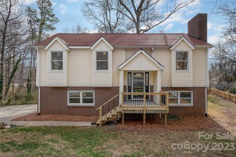 713 Hickory Court