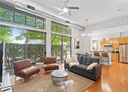 2116 Mcclintock Road 212