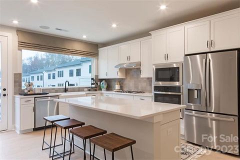 634 E Woodlawn Road sold home in Six Twenty, Charlotte, NC