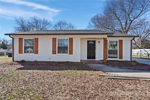 8009 Idlewild Road