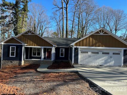 364 N Oakwood Drive