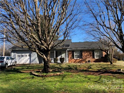 106 Oaklawn Road sold home in Danbury Forest, Statesville, NC