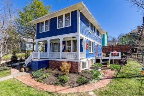 Previously sold for $900,000