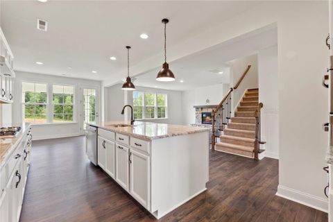 Previously sold for $690,302