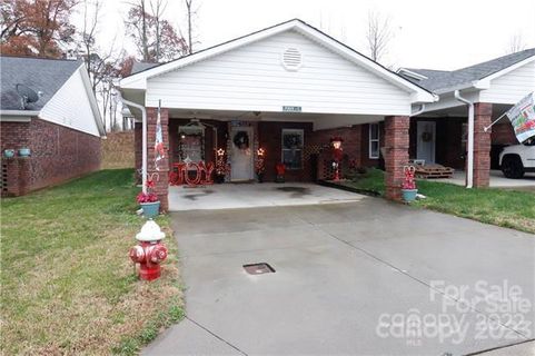 7004 Owens Court sold home in Magnolia Place, Lowell, NC