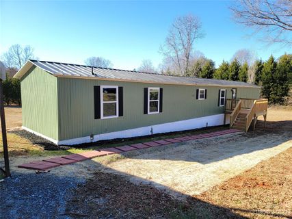 4247 Kent Street sold home in Cedarfield, Maiden, NC