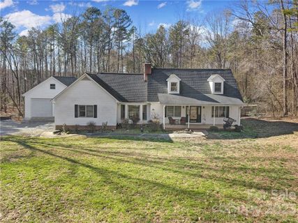 1300 Saddle Drive sold home in Shiloh Farms, York, SC