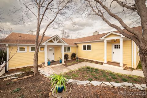Previously sold for $905,212