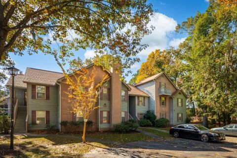 7951 Cricket Court Unit 403 active home in The Park At Rivers Edge, North Charleston, SC