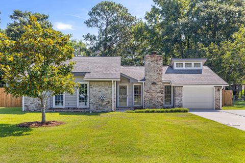 1304 Hampton Drive