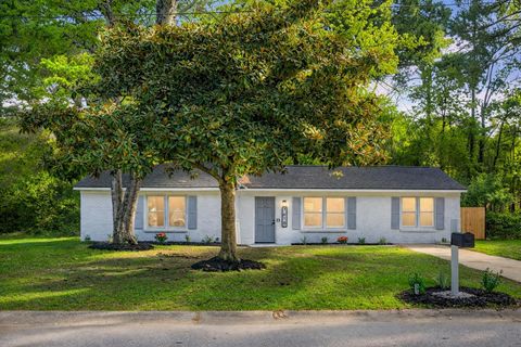 7618 Vanderbrook Place active home in Pepperhill, North Charleston, SC