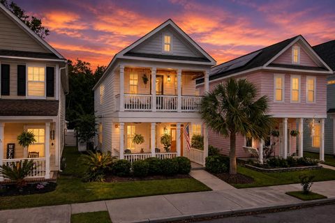 404 Forsythia Avenue pending home in White Gables, Summerville, SC