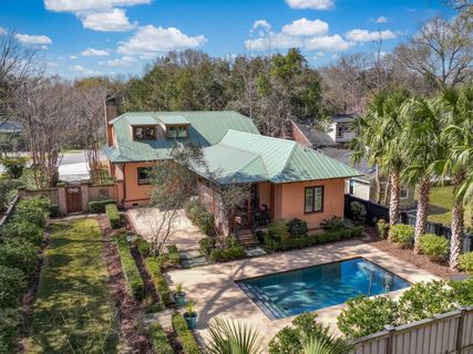6 Rosedale Drive